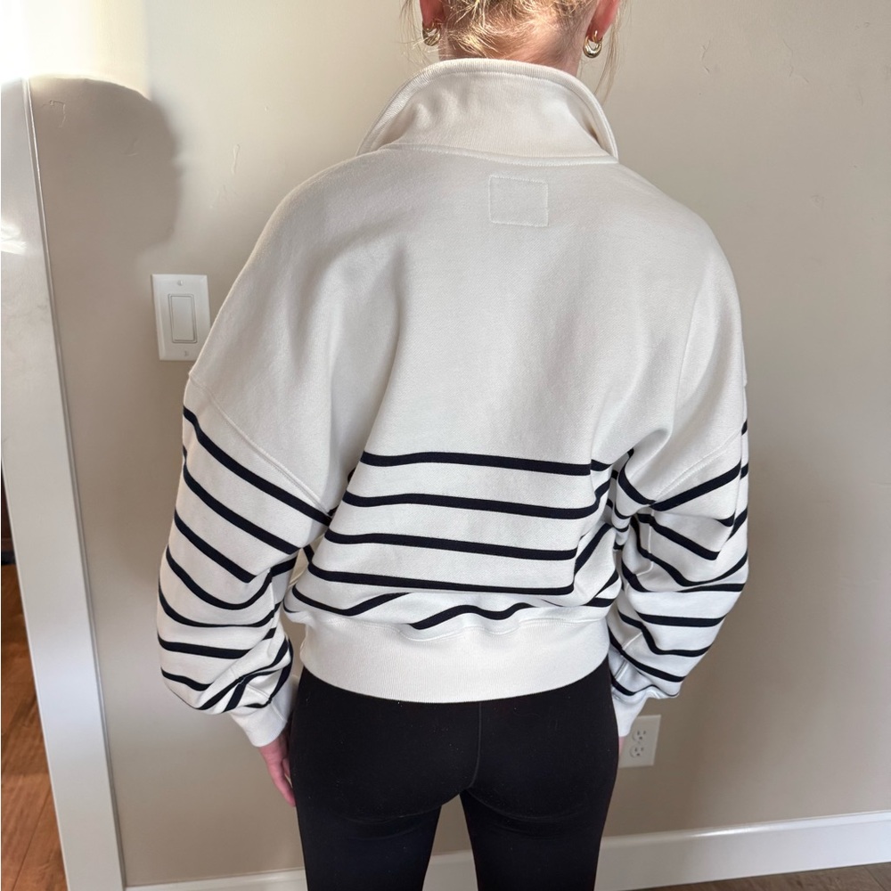 Abercrombie & Fitch Soft White Sweater - Picture 3 of 4